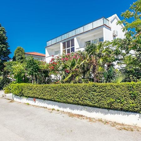 Guesthouse Ivkovic クルク エクステリア 写真