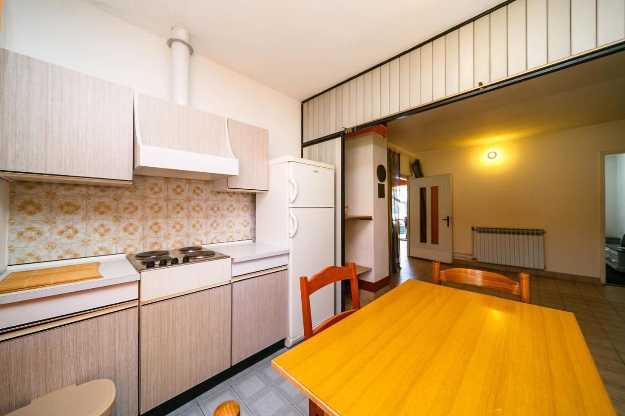Guesthouse Ivkovic クルク エクステリア 写真