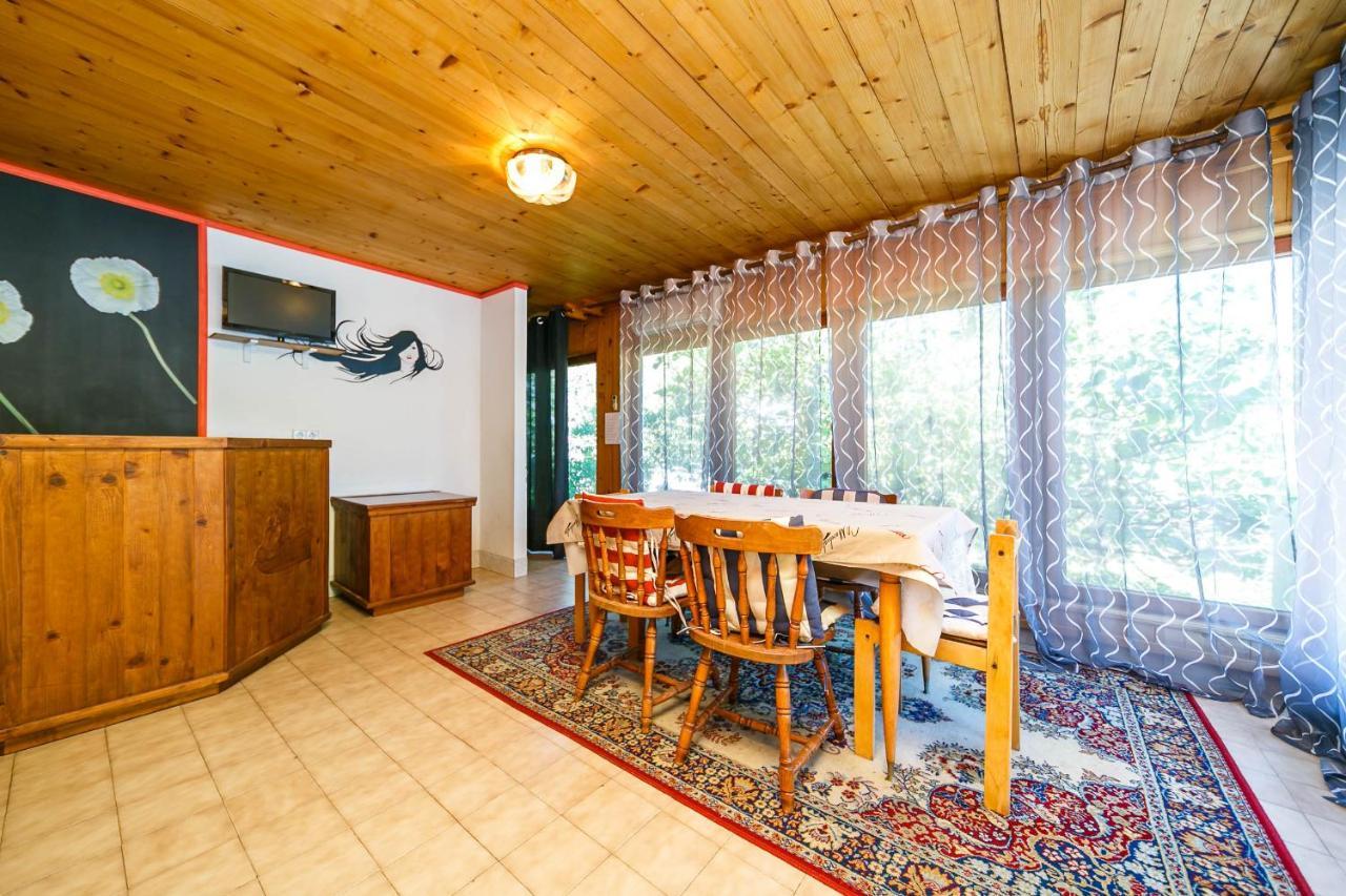 Guesthouse Ivkovic クルク エクステリア 写真