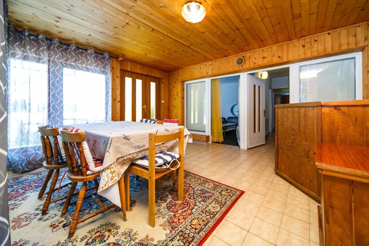 Guesthouse Ivkovic クルク エクステリア 写真