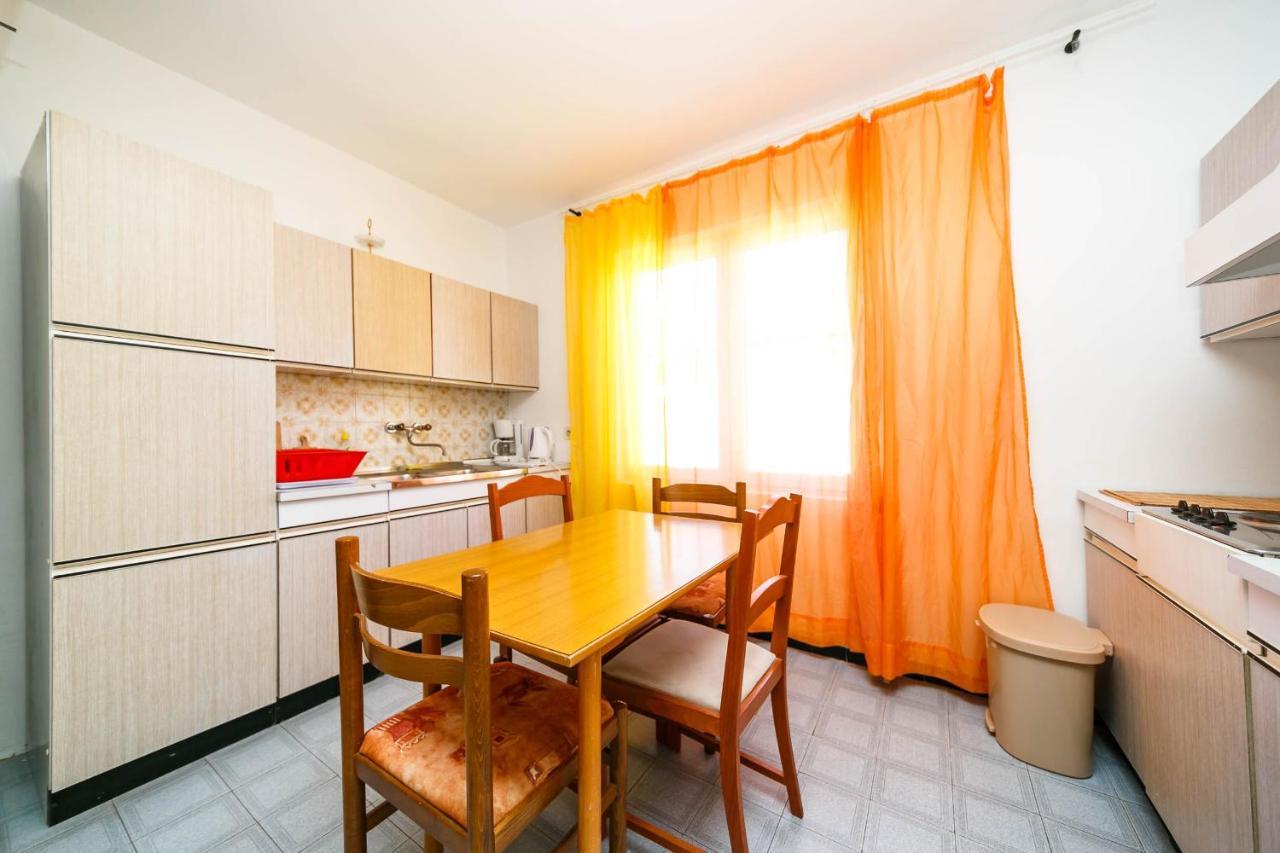 Guesthouse Ivkovic クルク エクステリア 写真