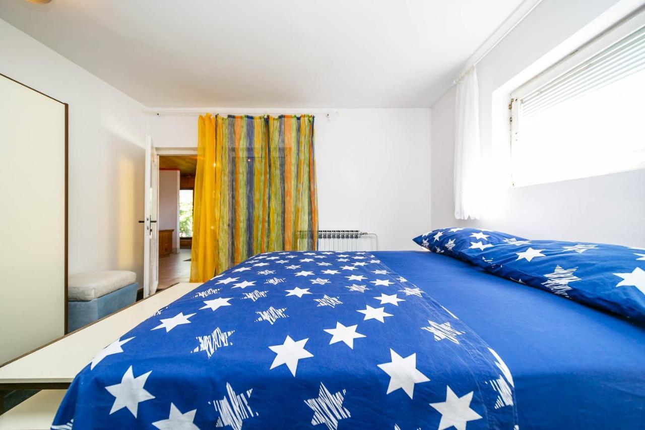 Guesthouse Ivkovic クルク エクステリア 写真