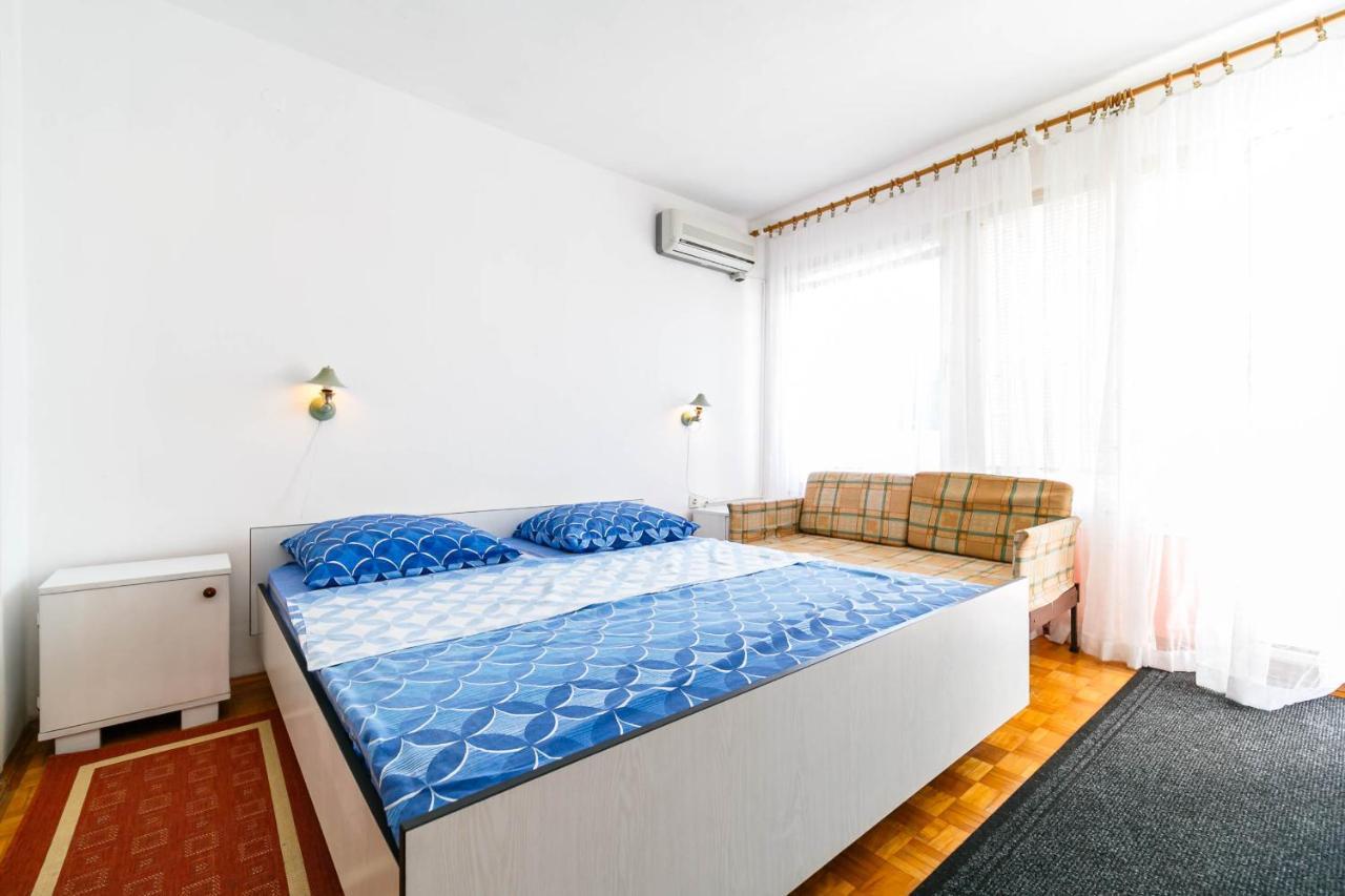 Guesthouse Ivkovic クルク エクステリア 写真