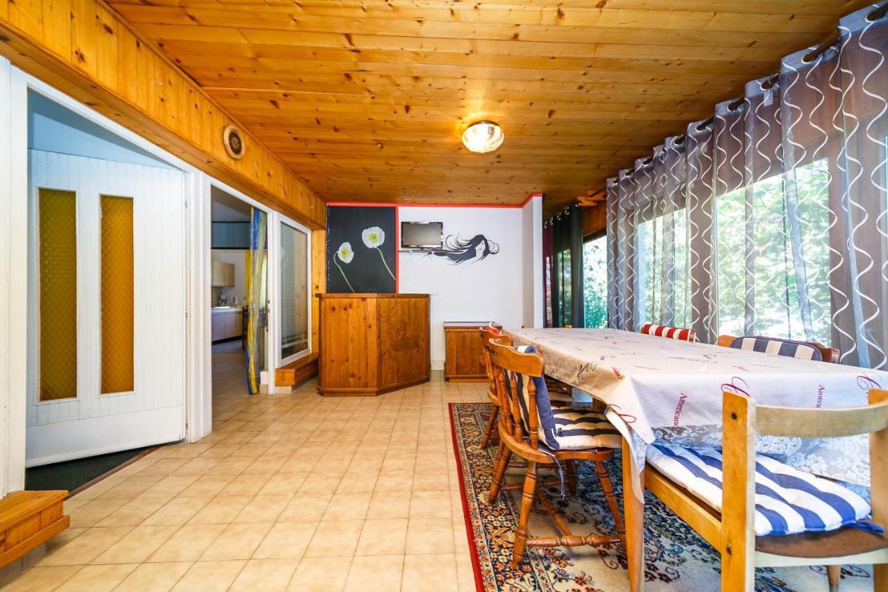 Guesthouse Ivkovic クルク エクステリア 写真