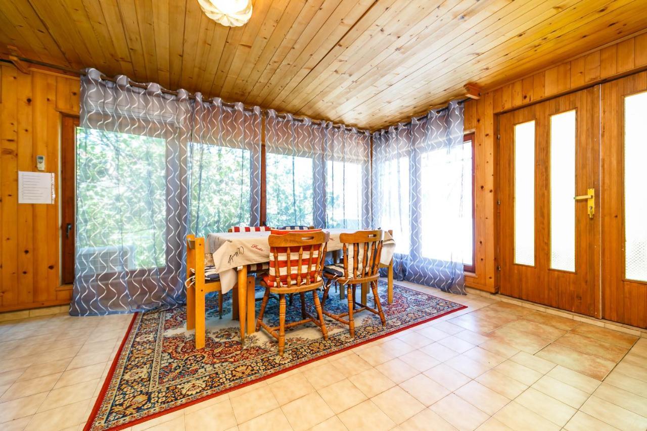 Guesthouse Ivkovic クルク エクステリア 写真